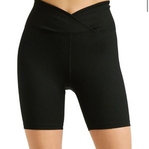 YEAR OF OURS - Ribbed V Waist Biker Short